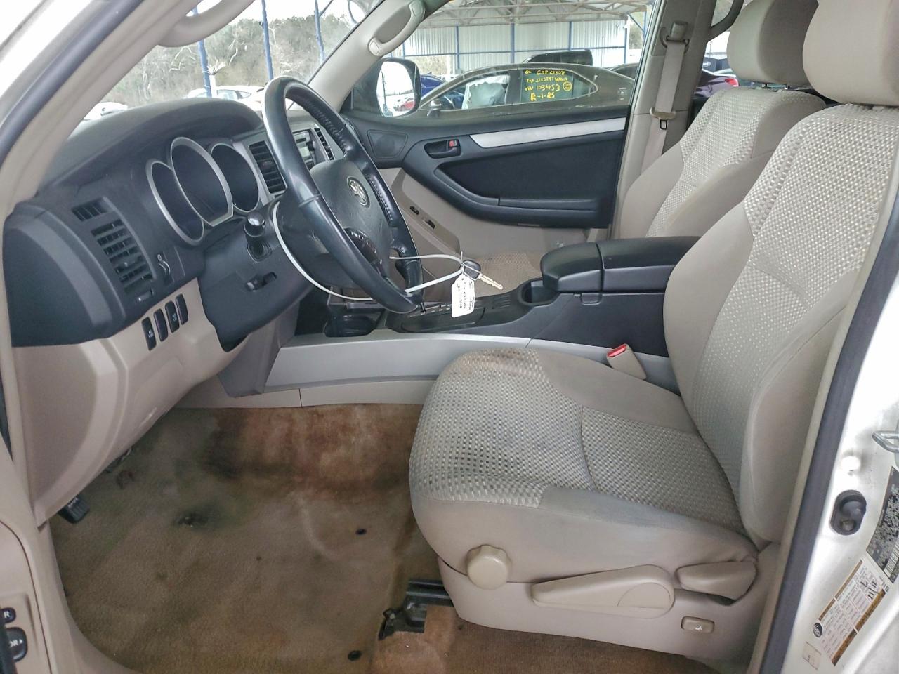 Toyota 4Runner Sr5 Image 6