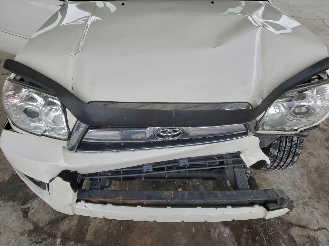 Toyota 4Runner Sr5 Image 11