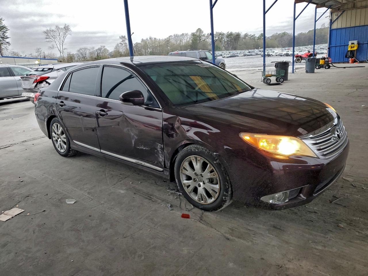 Toyota Avalon Base Image 2