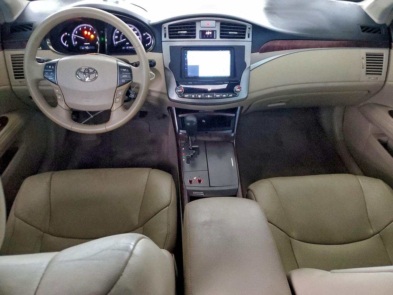 Toyota Avalon Base Image 8