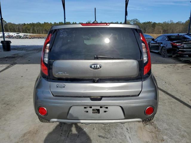 Kia Soul + Image 10
