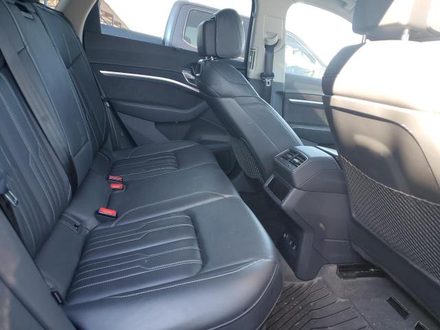 Audi e-tron Prestige Image 10