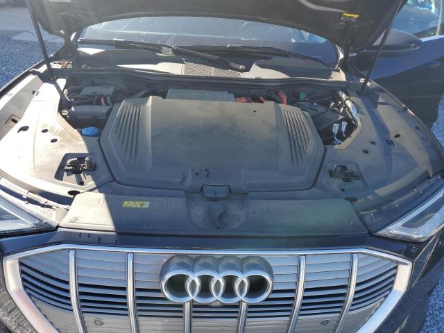 Audi e-tron Prestige Image 8