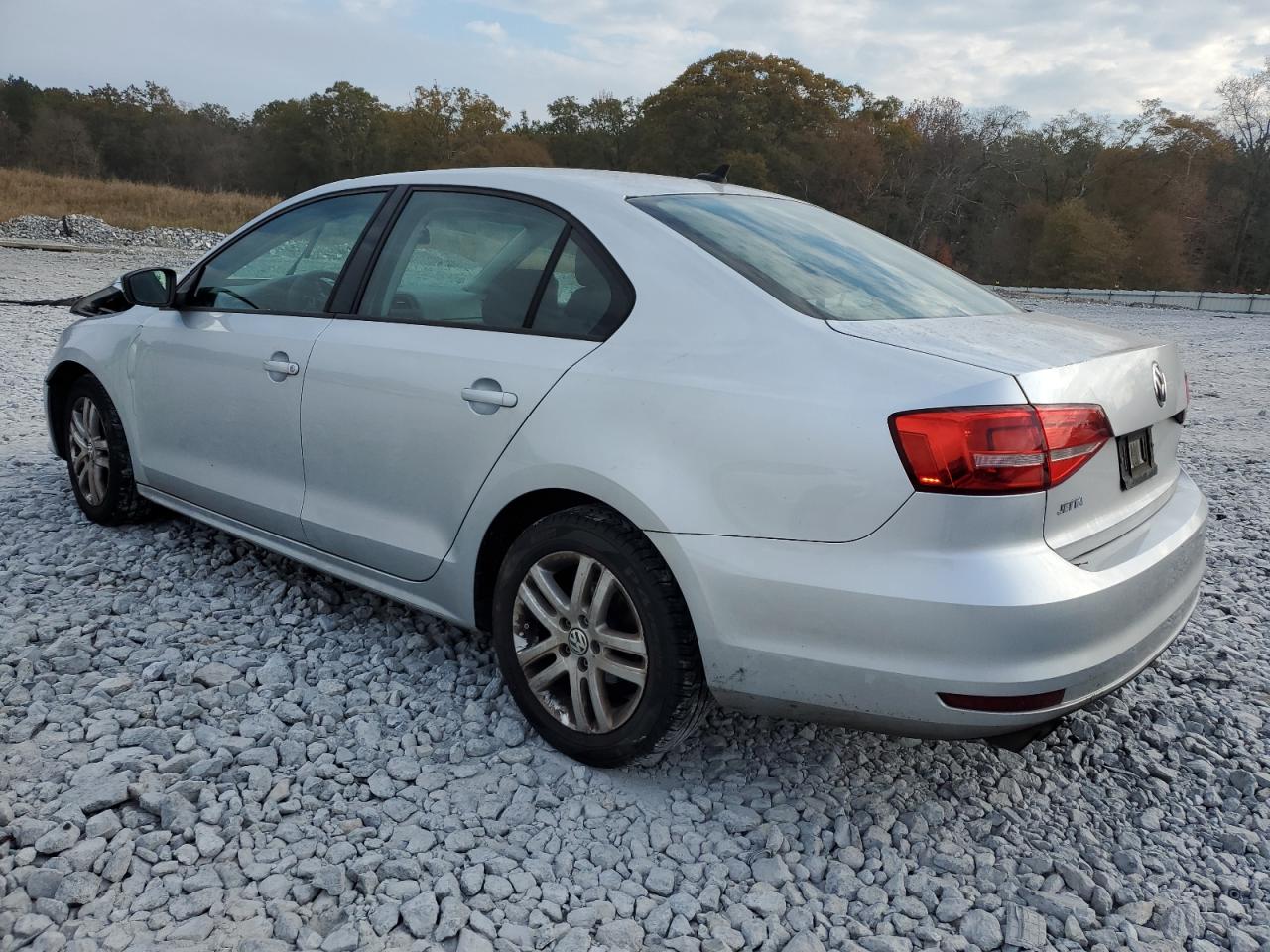 Volkswagen Jetta Base Image 2