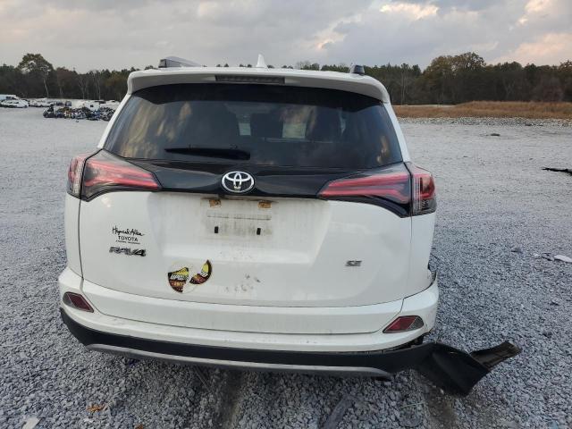 Toyota RAV4 Se Image 8