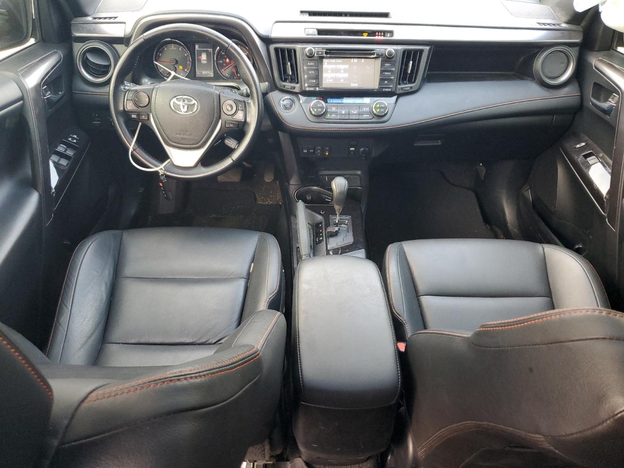 Toyota RAV4 Se Image 7