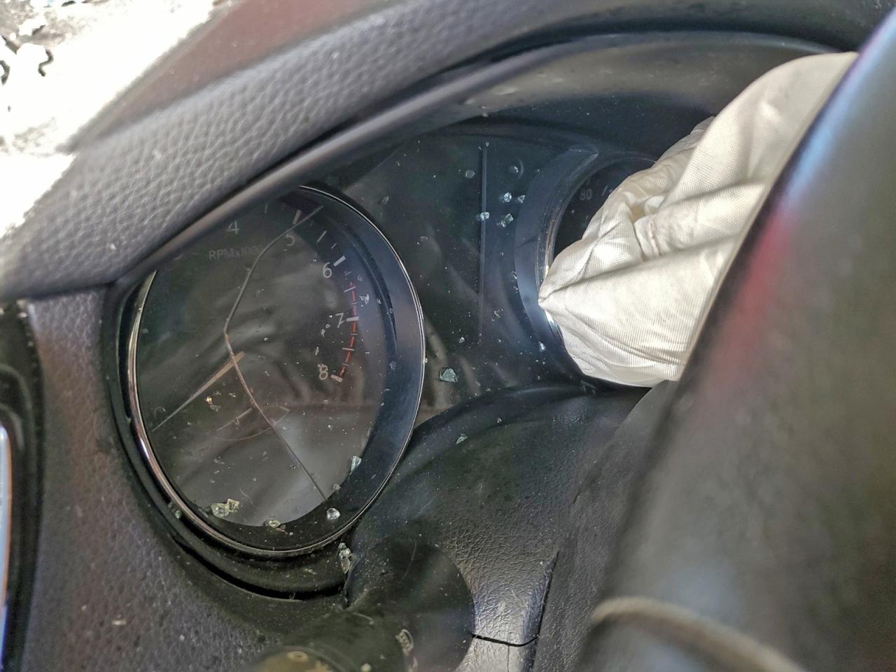 Nissan Rogue S Image 9