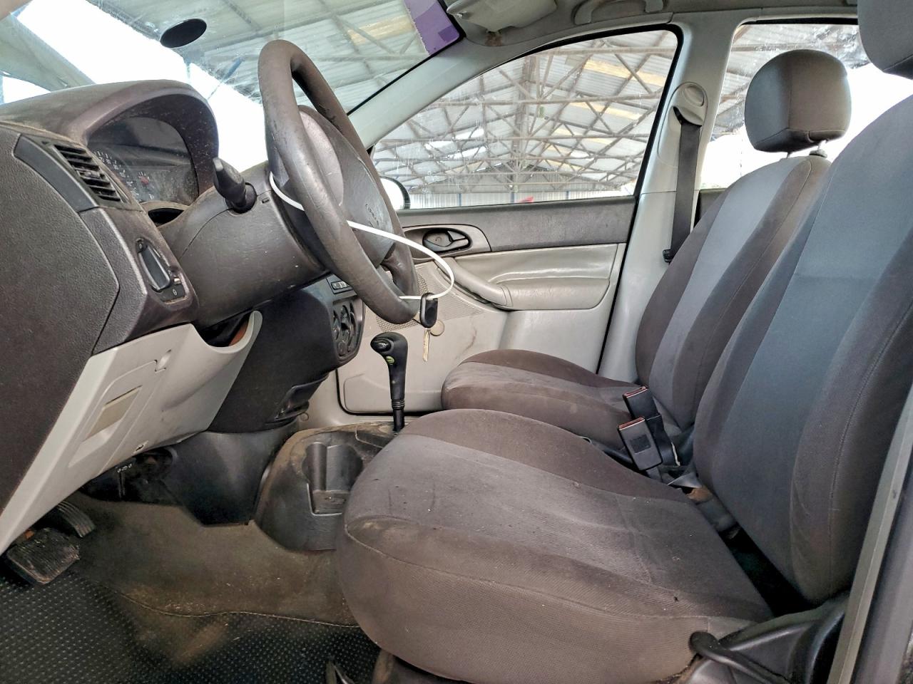 Ford Focus Zx4 Image 9