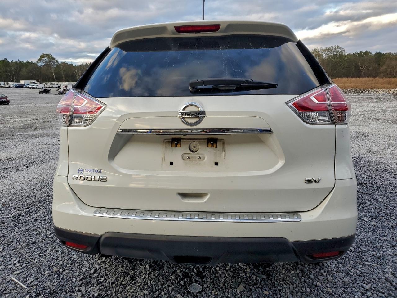 Nissan Rogue S Image 8
