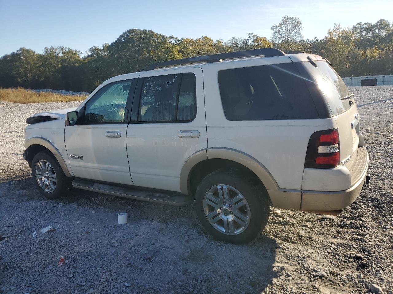 Ford Explorer Eddie Bauer Image 3