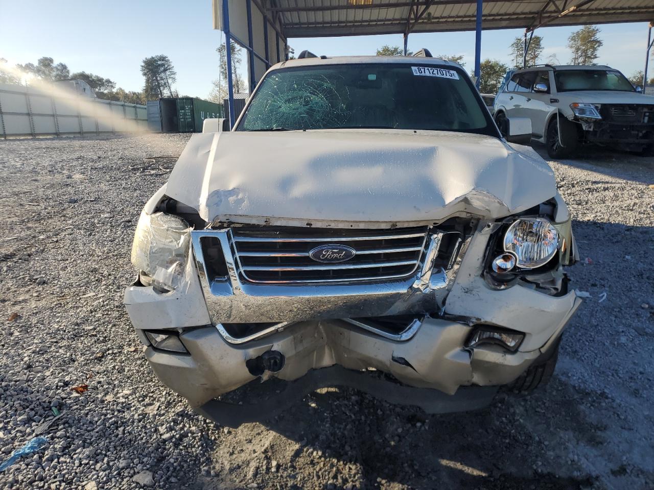 Ford Explorer Eddie Bauer Image 4