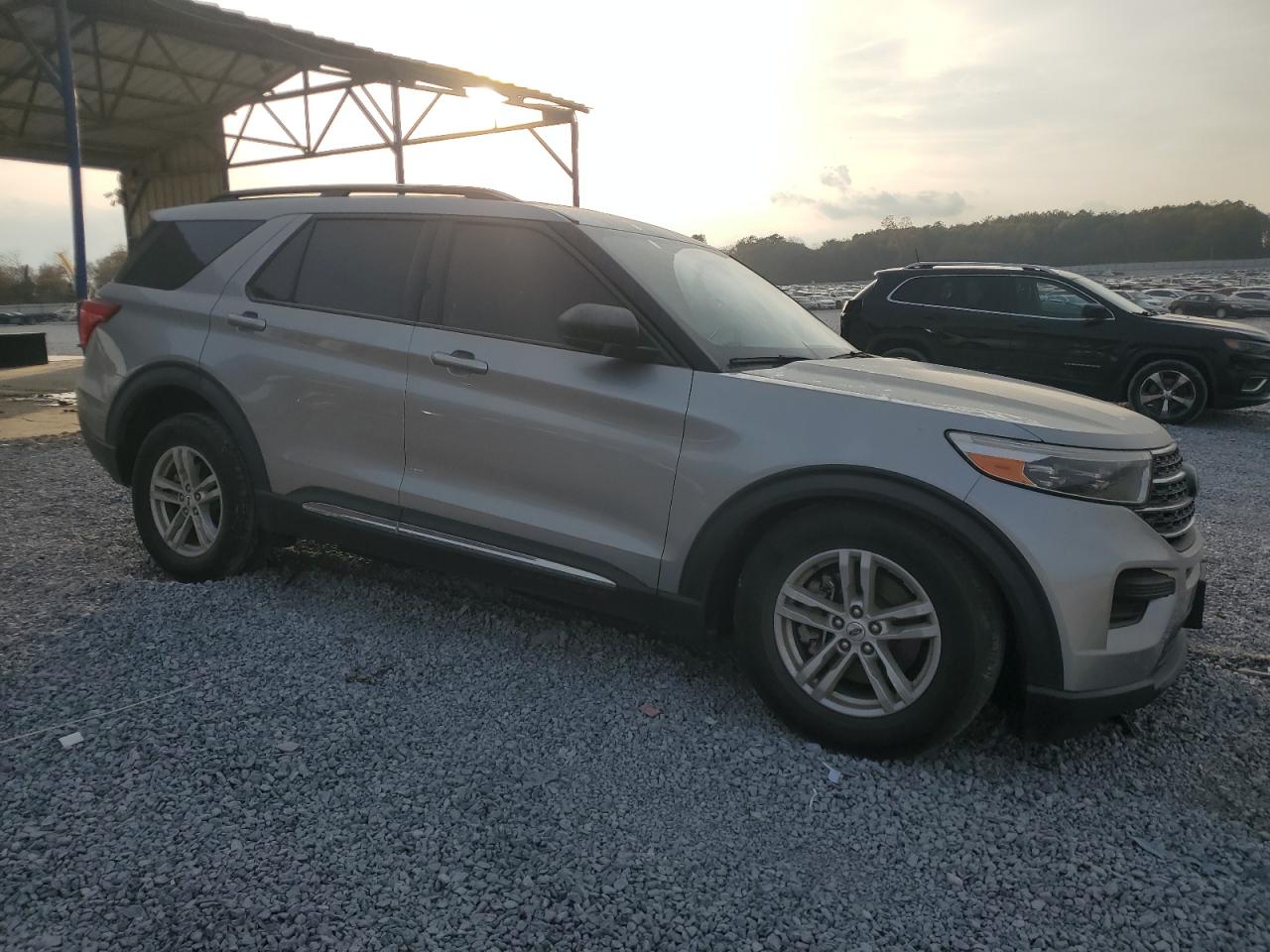 Ford Explorer Xlt Image 4