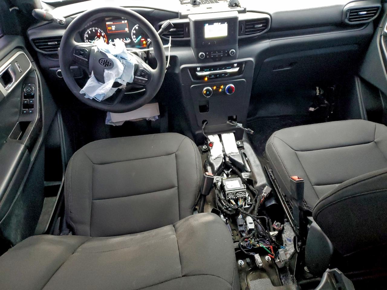 Ford Explorer Police Interceptor Image 9