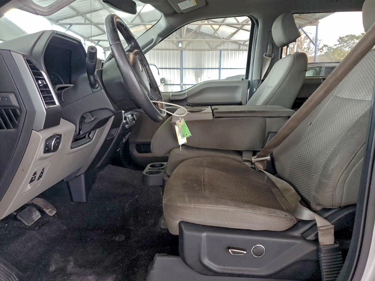 Ford F-150 Supercrew Image 10