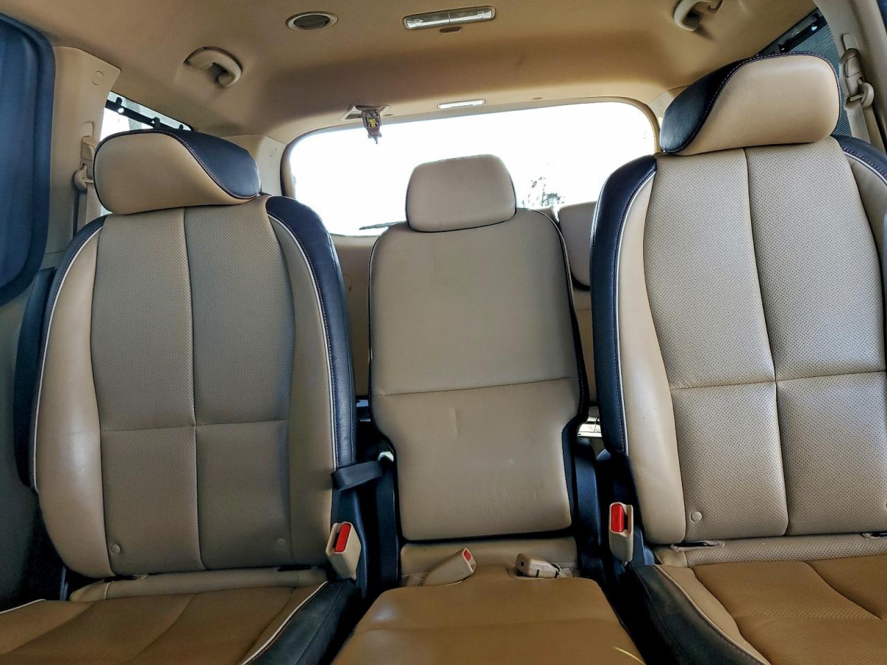 Kia Sedona Ex Image 2