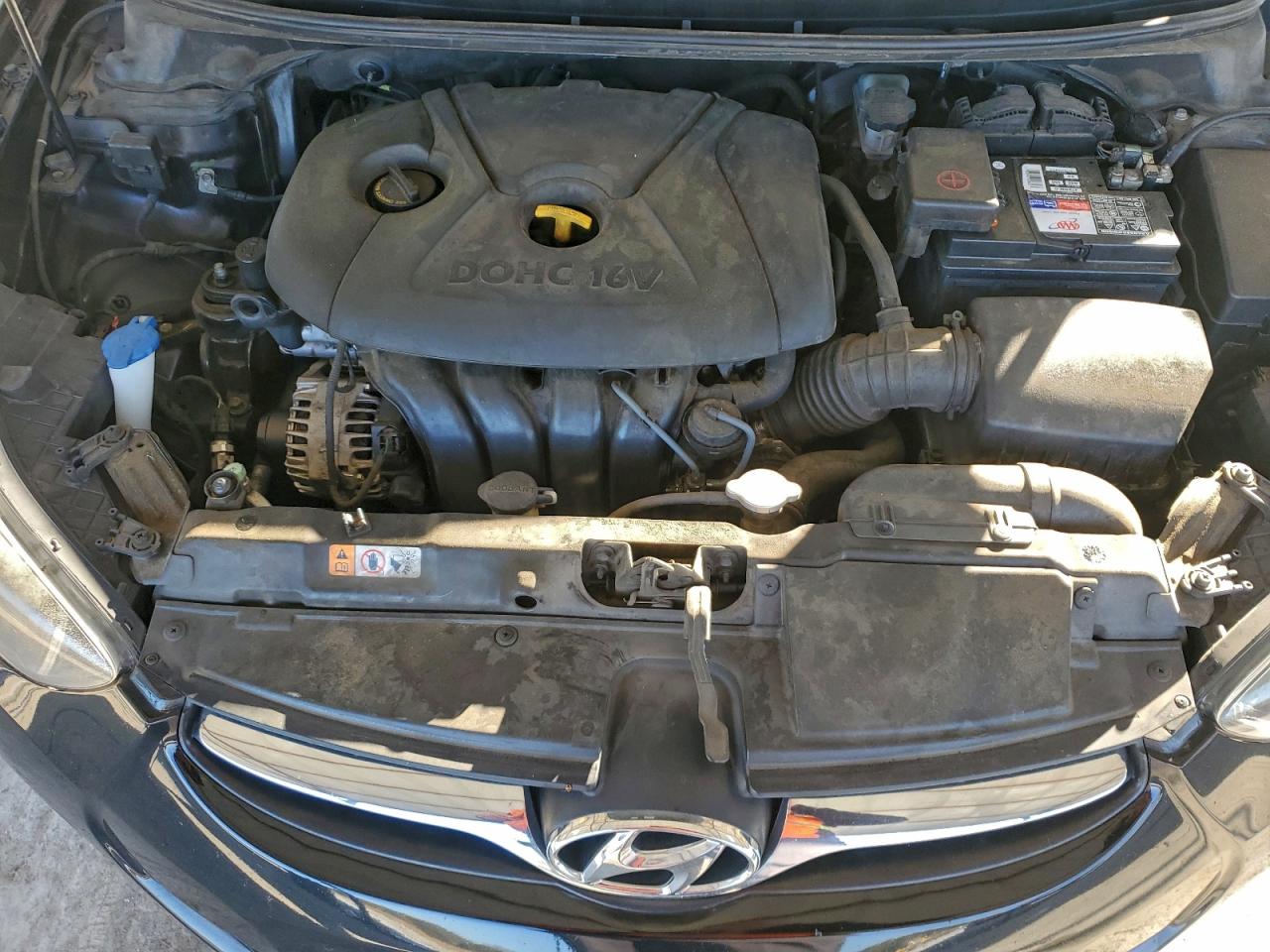 Hyundai ELANTRA Gls Image 12