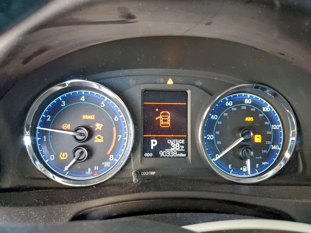 Toyota Corolla L Image 9