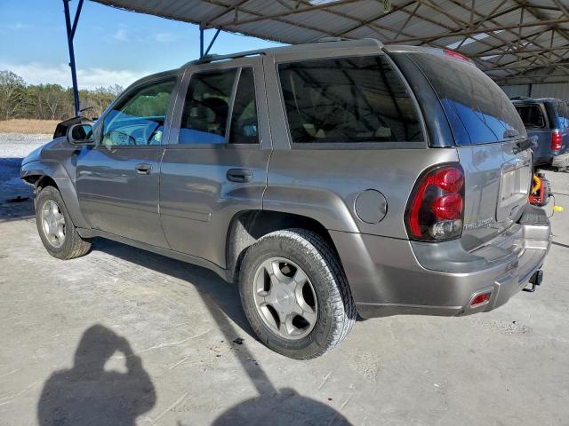Chevrolet Trailblazer Ls Image 2