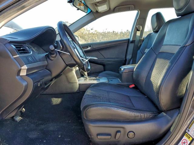 Toyota Camry Base Image 5