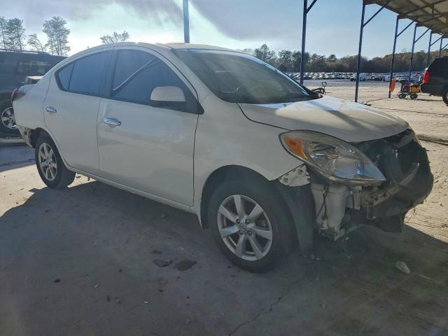 Nissan Versa S Image 7
