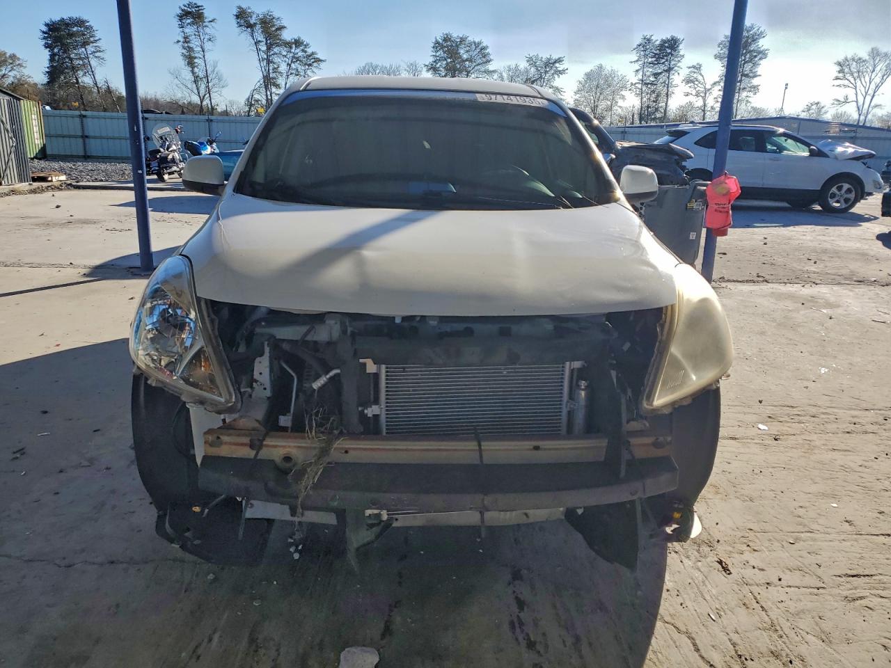 Nissan Versa S Image 8