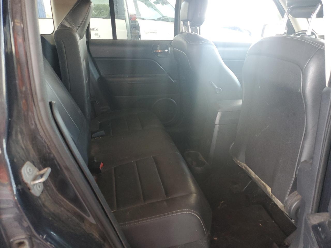 Jeep Patriot Latitude Image 5