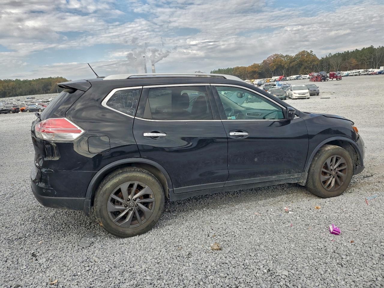 Nissan Rogue S Image 11