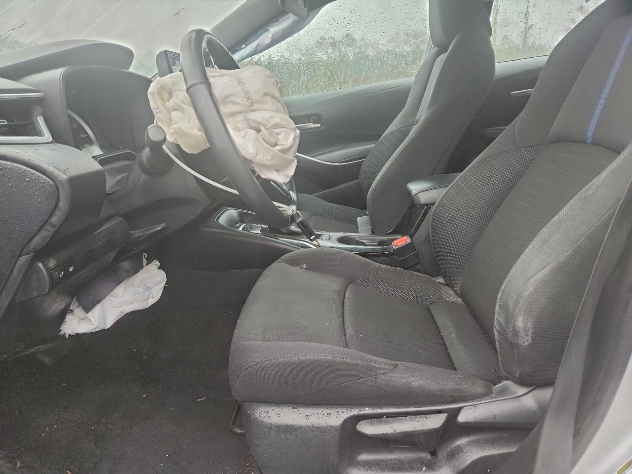 Toyota Corolla Se Image 8