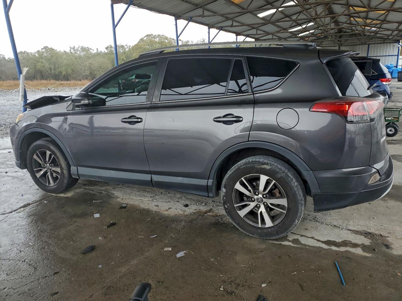 Toyota RAV4 Xle Image 12