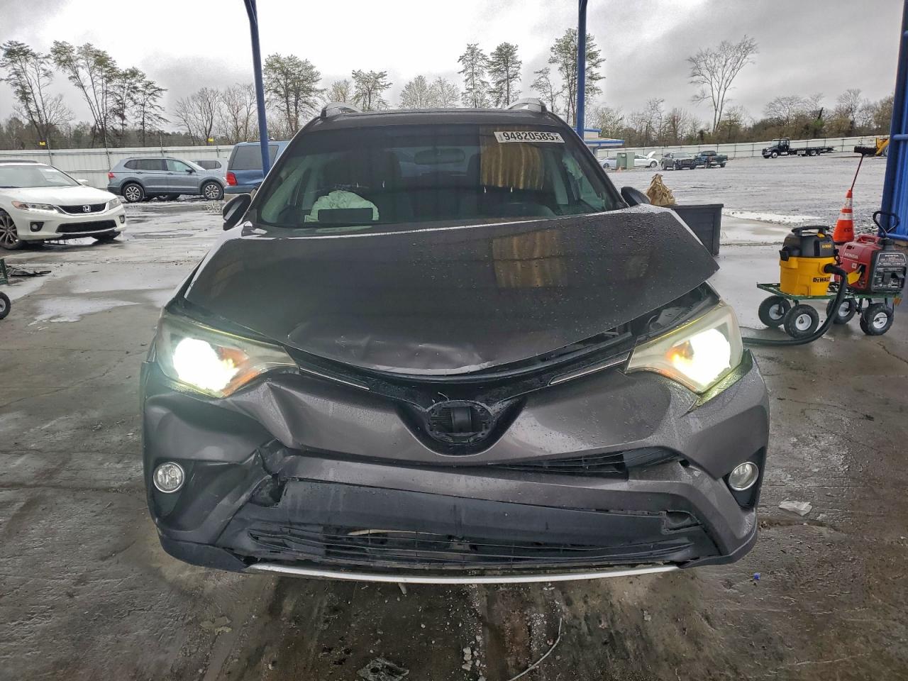 Toyota RAV4 Xle Image 11