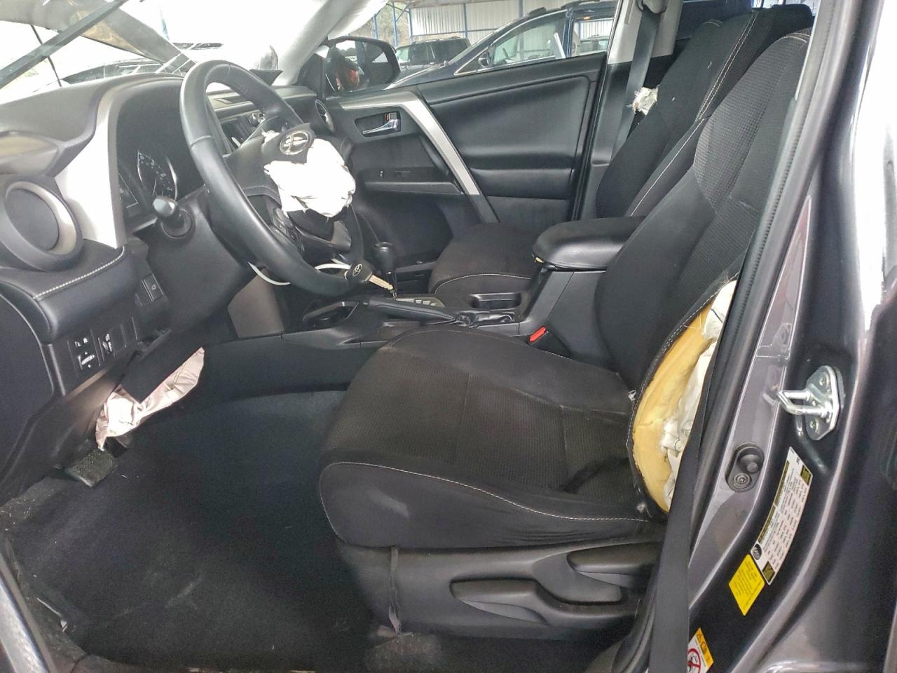 Toyota RAV4 Xle Image 5