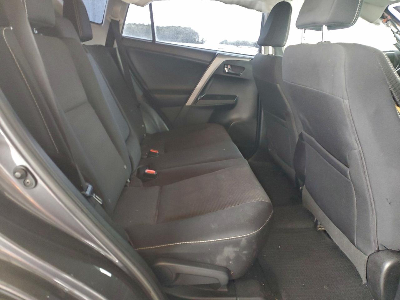 Toyota RAV4 Xle Image 7