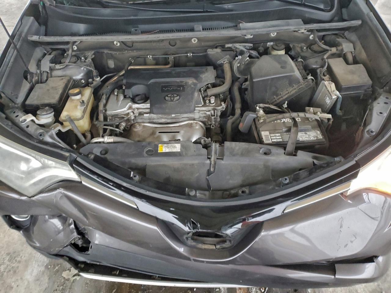 Toyota RAV4 Xle Image 2