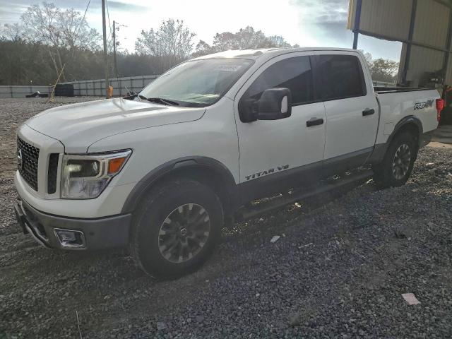  Salvage Nissan Titan