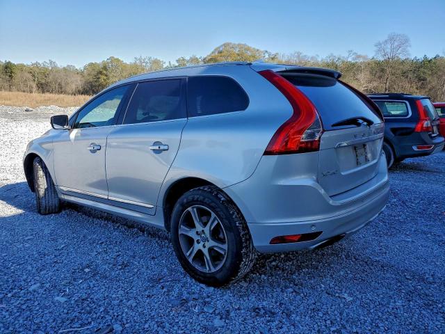 Volvo XC60 T6 Premier Image 12
