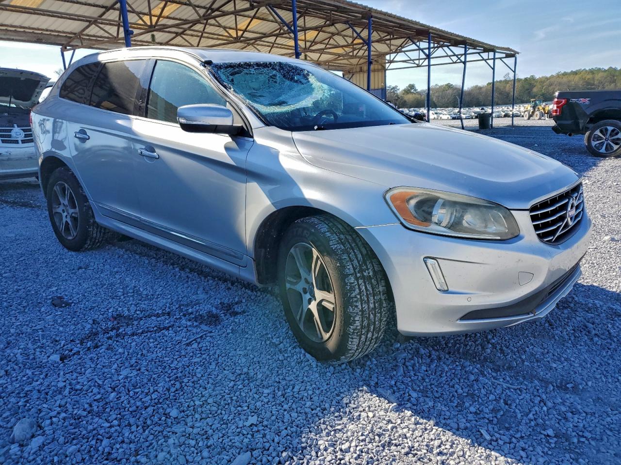 Volvo XC60 T6 Premier Image 10