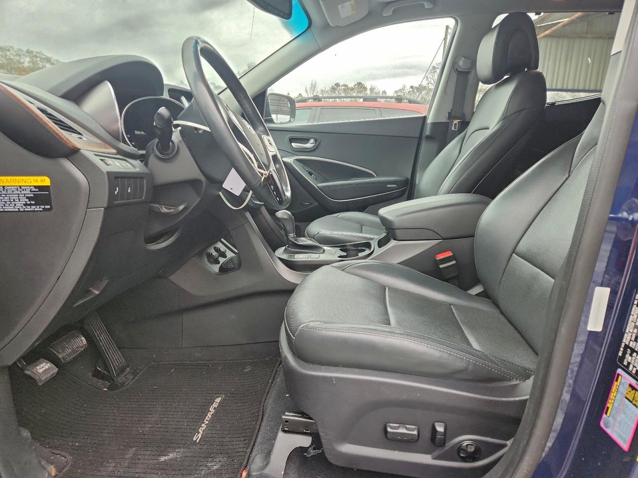 Hyundai SANTA FE Image 4