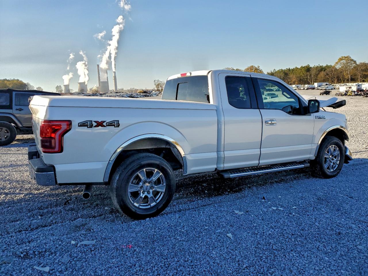 Ford F-150 Super Cab Image 5