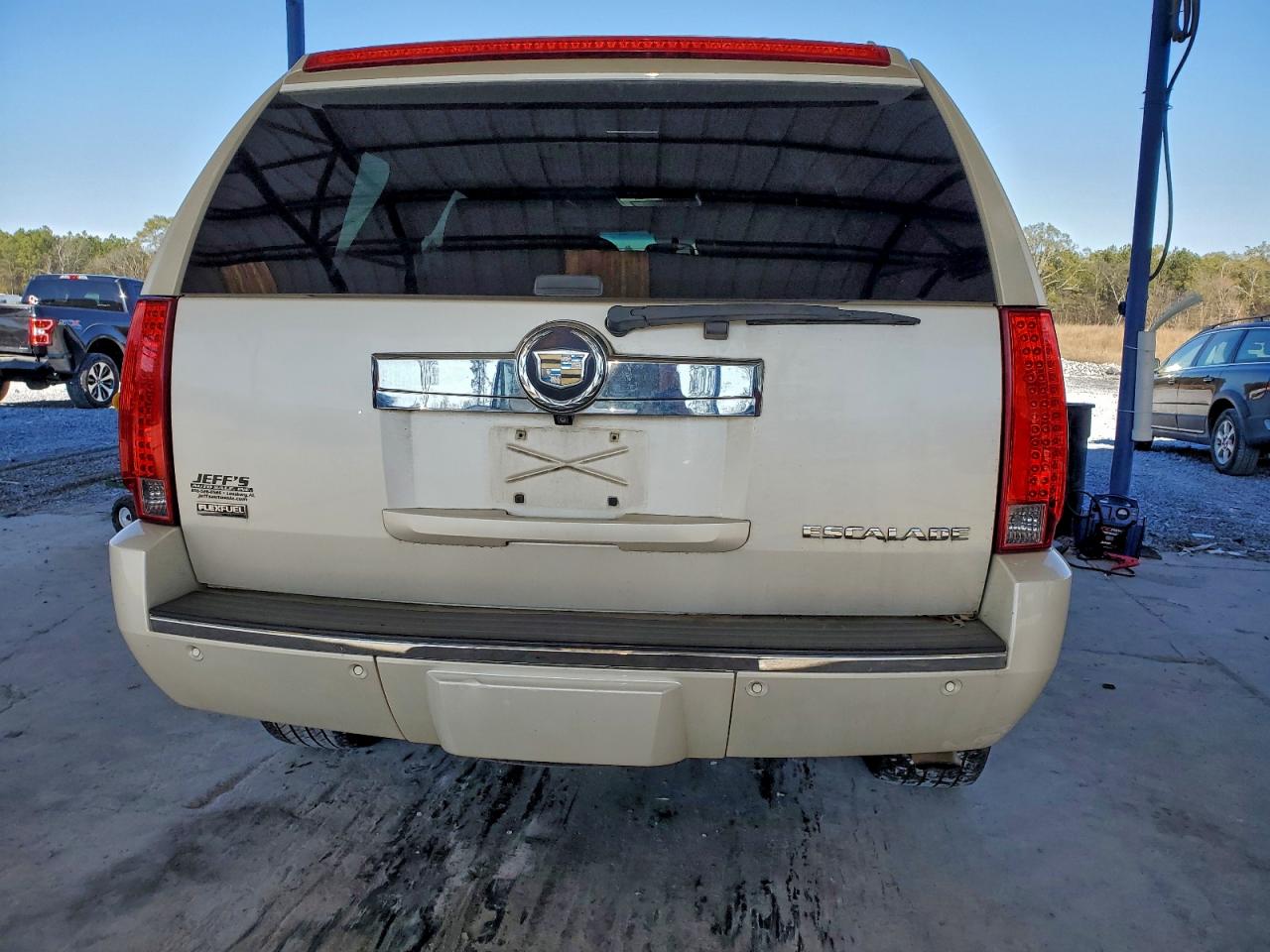 Cadillac Escalade Luxury Image 6