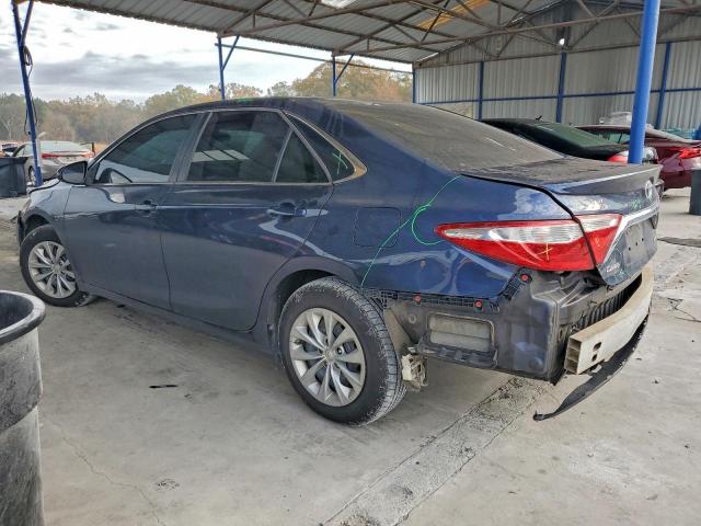 Toyota Camry Le Image 3