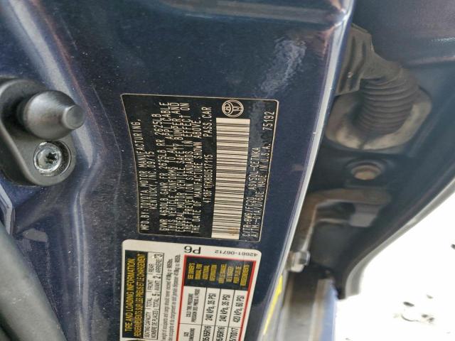 Toyota Camry Le Image 10