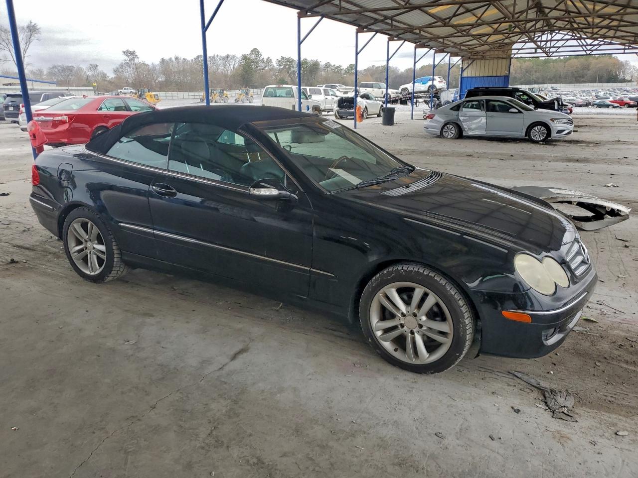 Mercedes-Benz Clk-class 350 Image 11
