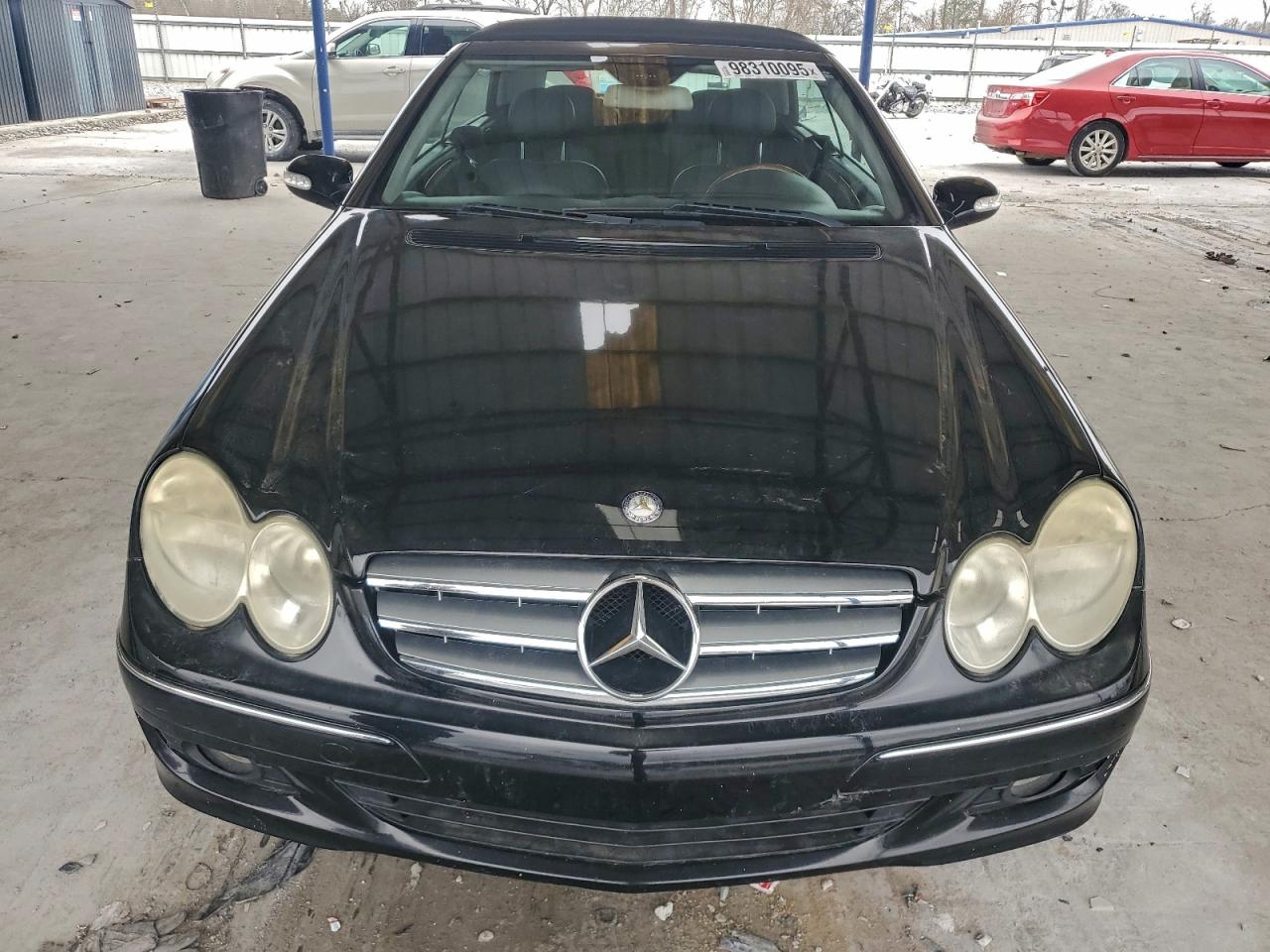 Mercedes-Benz Clk-class 350 Image 8