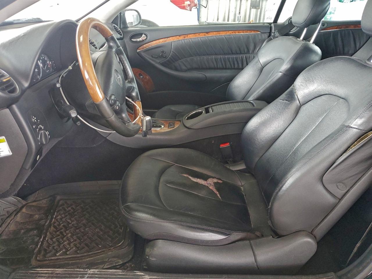 Mercedes-Benz Clk-class 350 Image 7