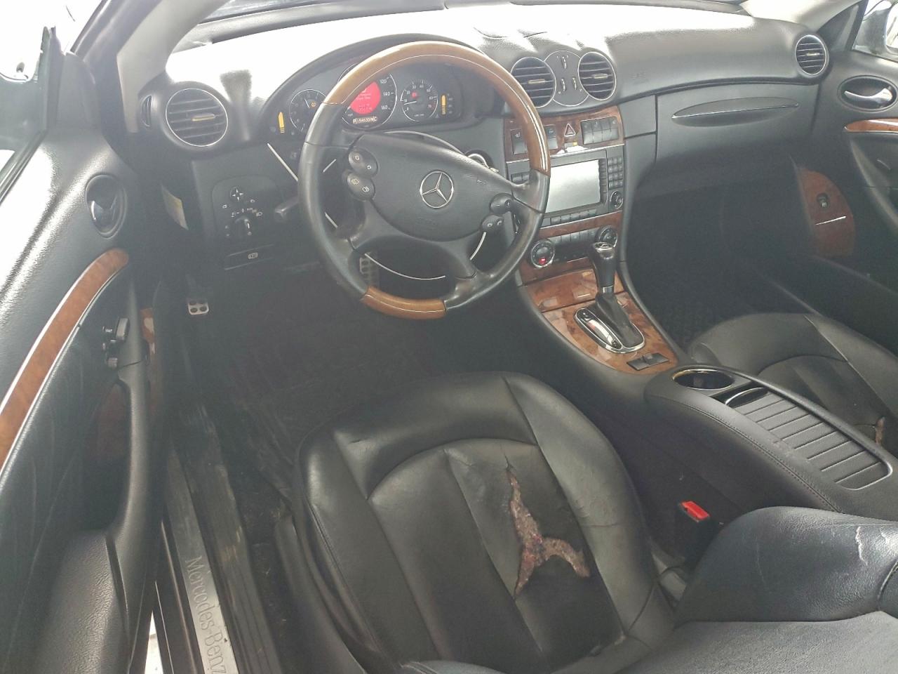 Mercedes-Benz Clk-class 350 Image 4