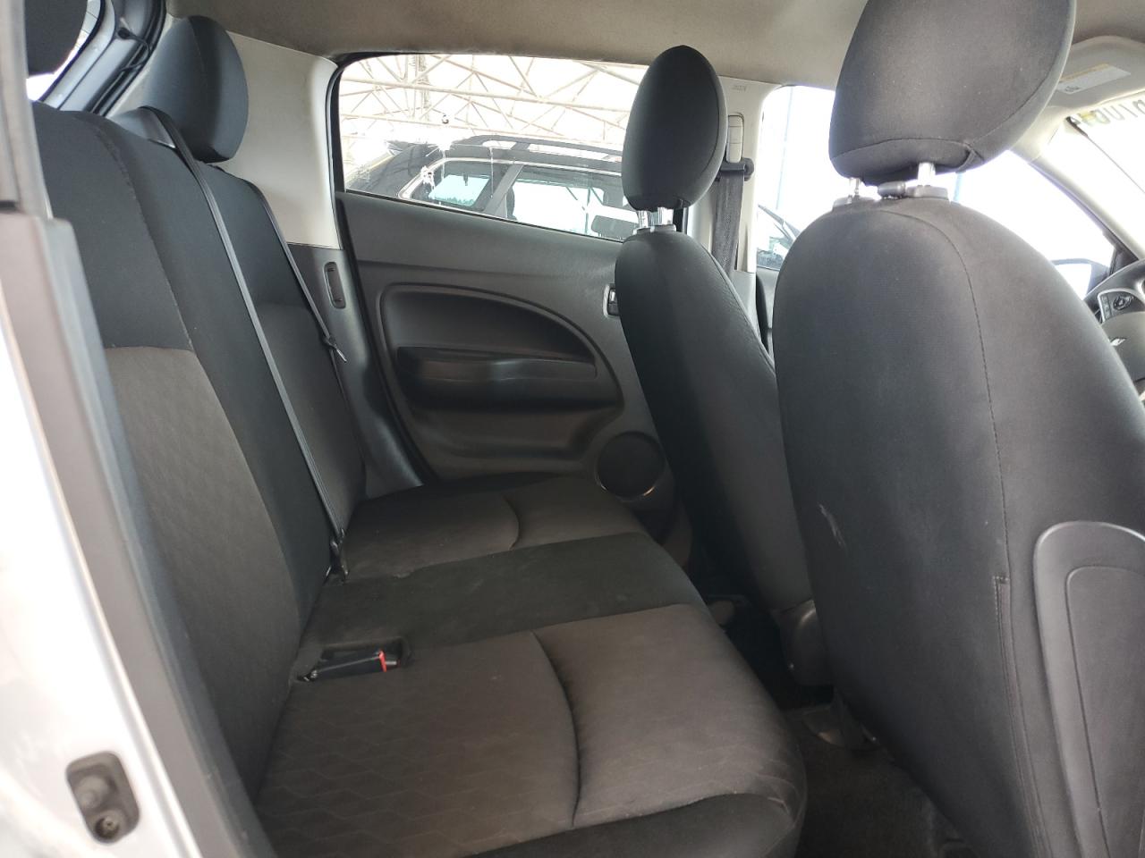 Mitsubishi Mirage Es Image 12