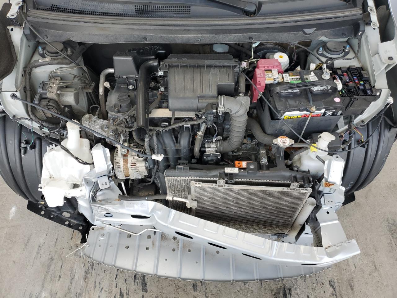 Mitsubishi Mirage Es Image 9