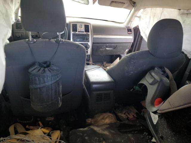 Chrysler 300 Touring Image 8