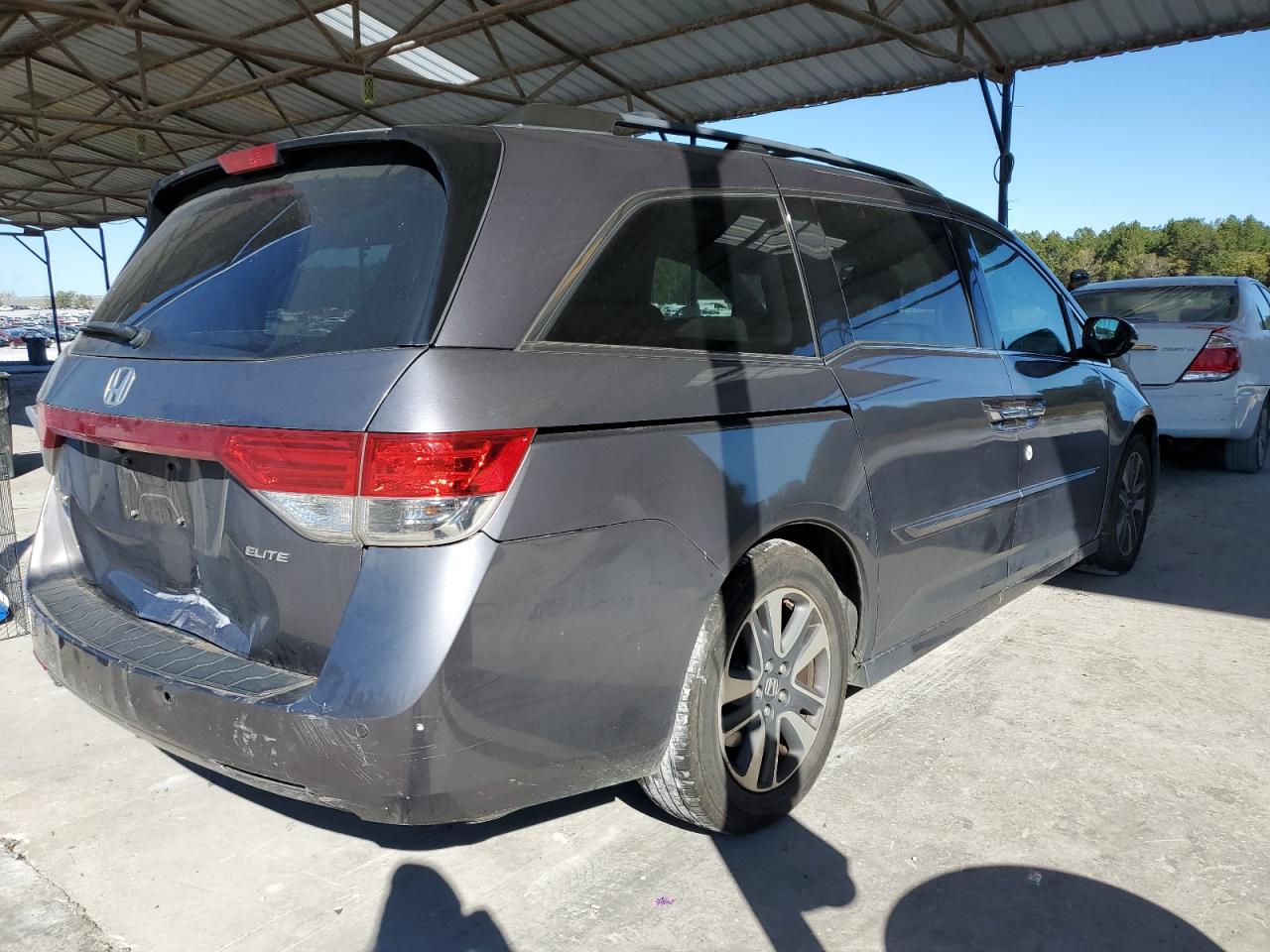 Honda Odyssey Touring Image 4