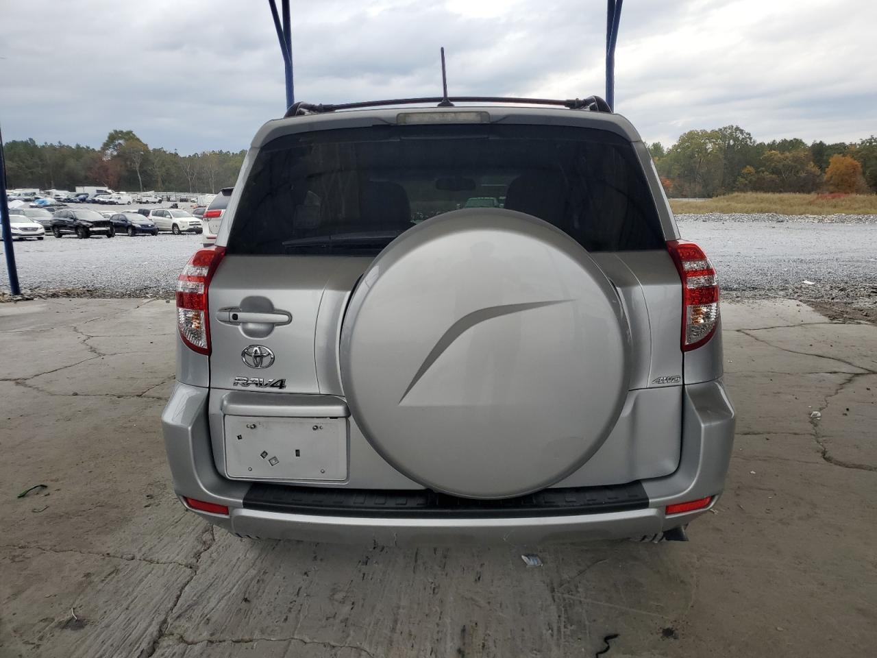 Toyota RAV4 Limited Image 7